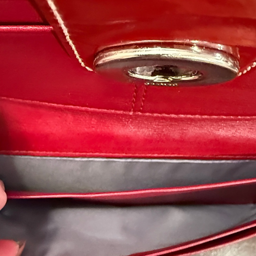 Coach Vintage Signature Embossed Patent Leather Turnlock Wallet (Color: Red) EUC - Picture 14 of 16